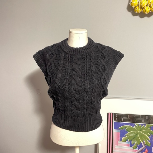& other stories Wool cable knit vest - Picture 2 of 6